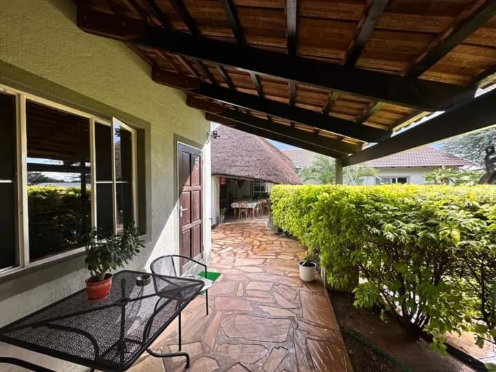 Kamaku Guesthouse Cc Otjiwarongo Dış mekan fotoğraf