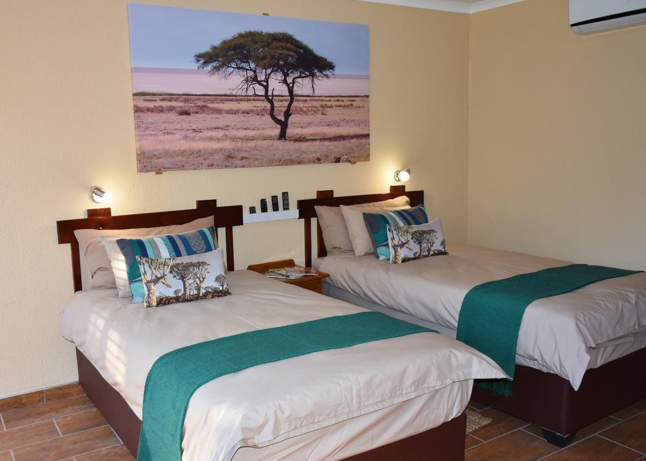 Kamaku Guesthouse Cc Otjiwarongo Dış mekan fotoğraf