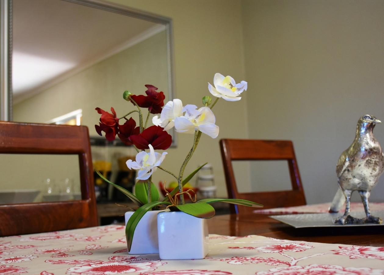 Kamaku Guesthouse Cc Otjiwarongo Dış mekan fotoğraf