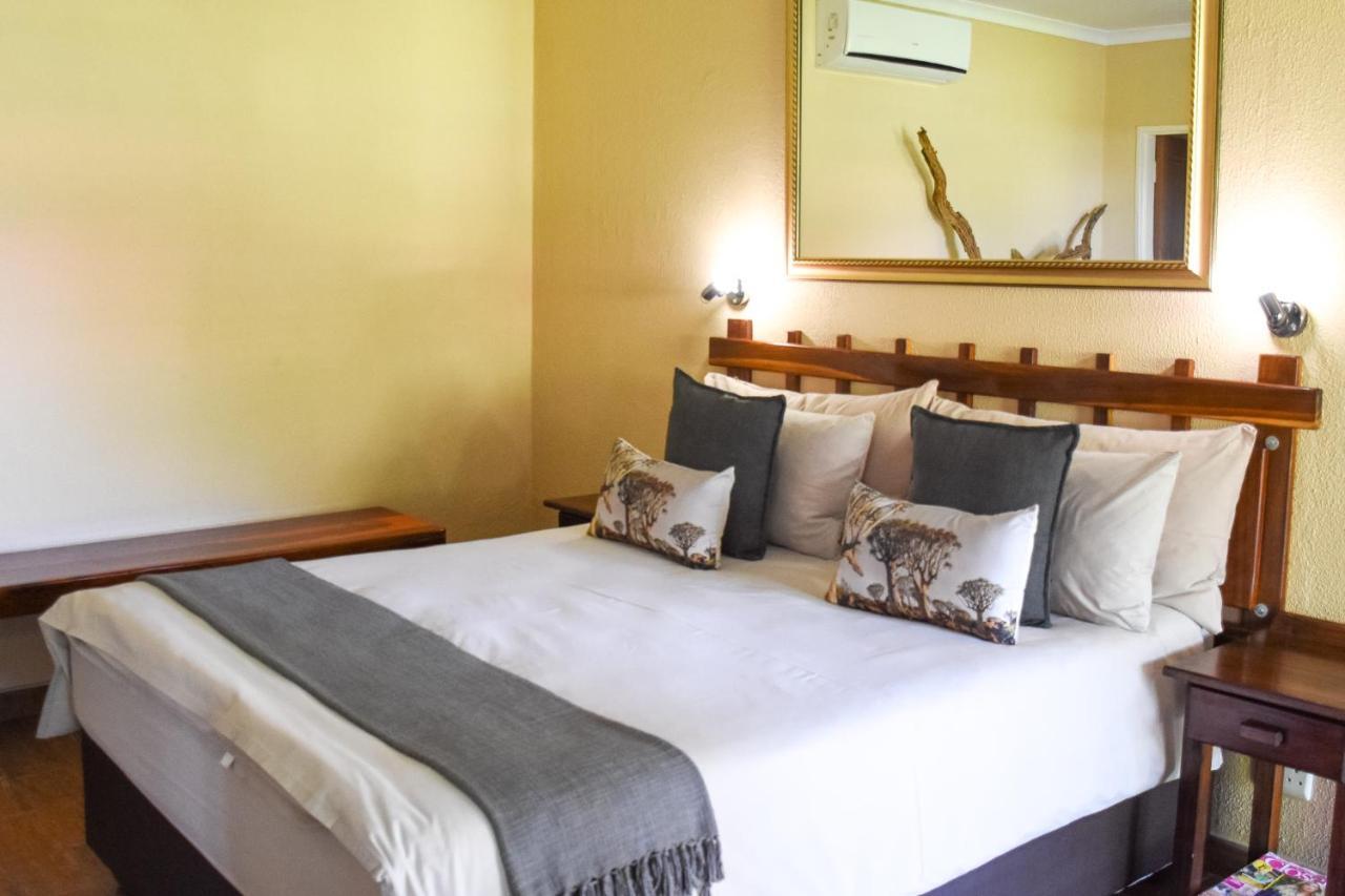 Kamaku Guesthouse Cc Otjiwarongo Dış mekan fotoğraf