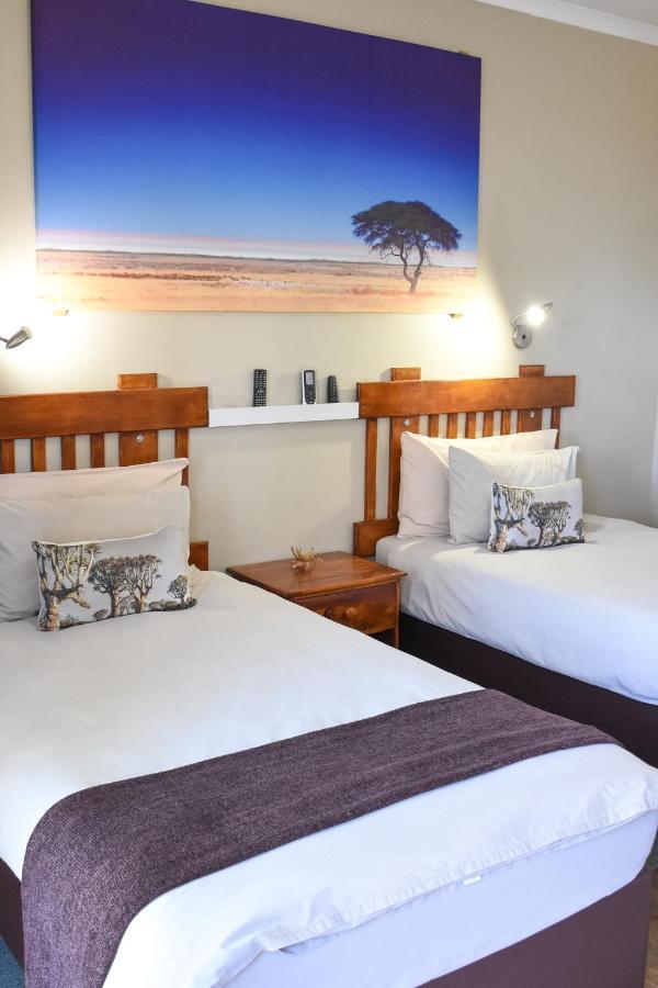 Kamaku Guesthouse Cc Otjiwarongo Dış mekan fotoğraf
