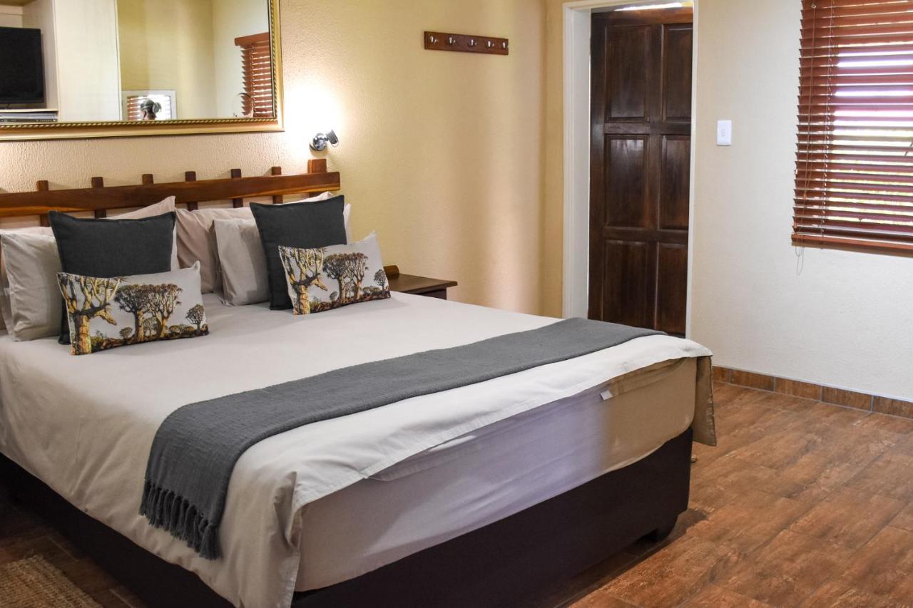 Kamaku Guesthouse Cc Otjiwarongo Dış mekan fotoğraf